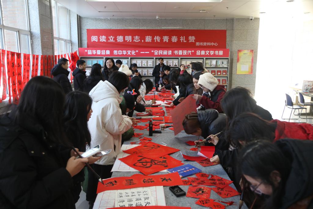 提笔即是情