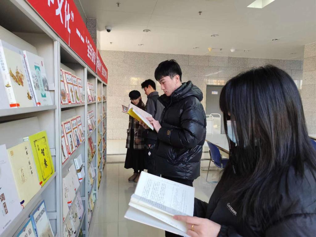 undefined 从中华优秀文化中汲取力量